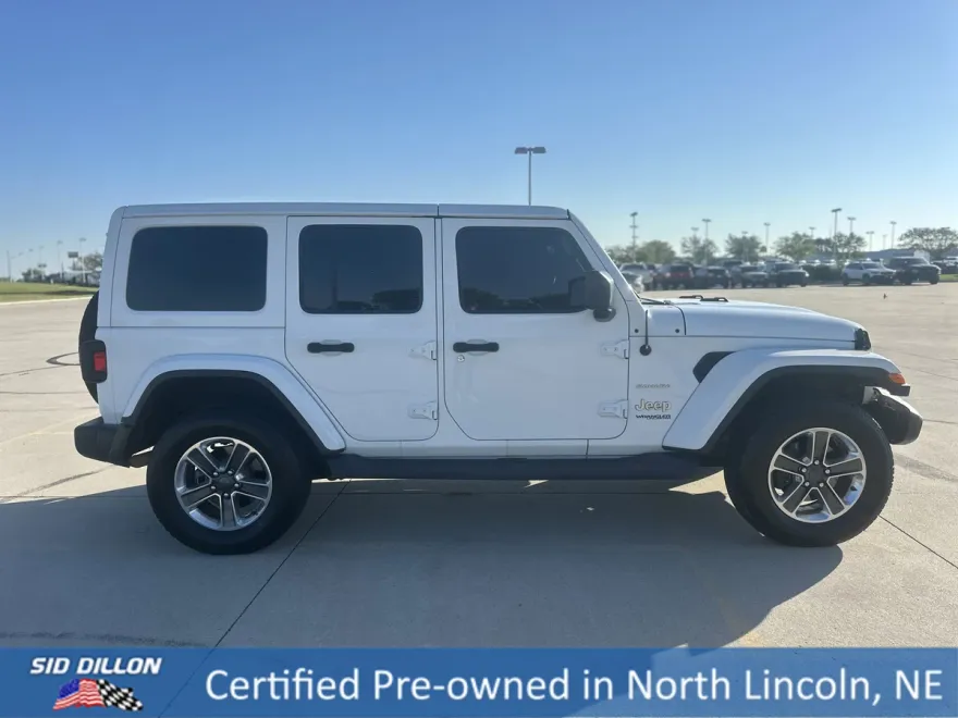 2018 Jeep Wrangler Unlimited Sahara photo 1