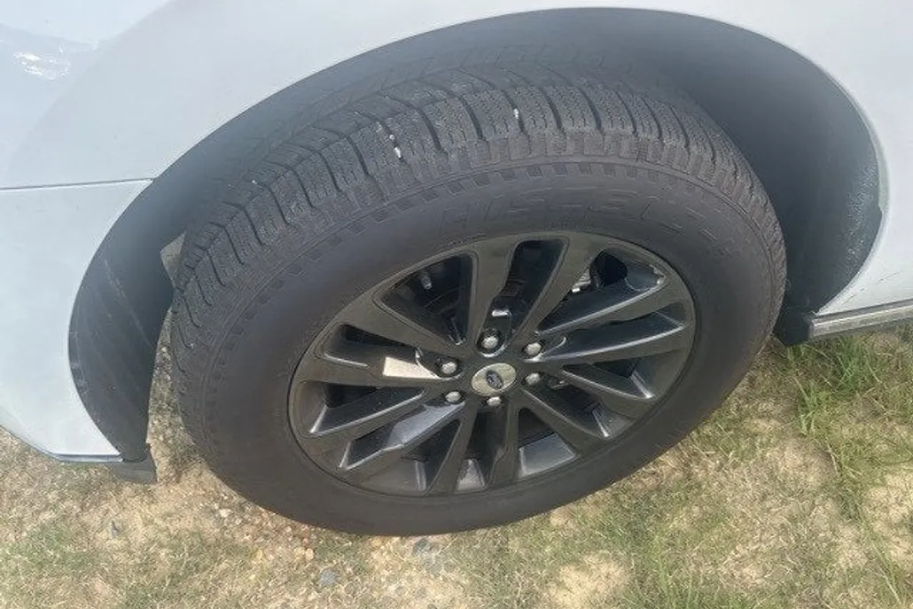 2020 Ford Expedition Limited photo 1
