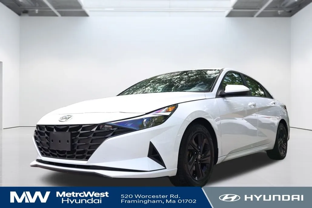 2021 Hyundai Elantra SEL photo 1