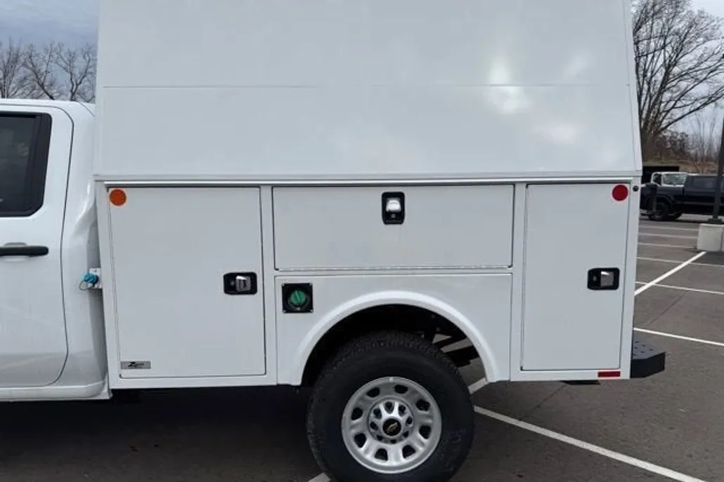 2024 Chevrolet Silverado 3500HD photo 1