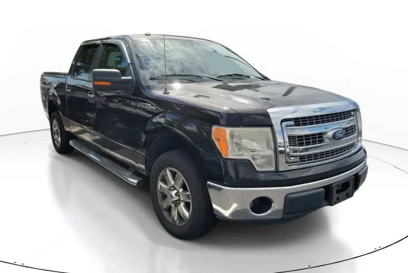 2013 Ford F-150 XLT photo 1