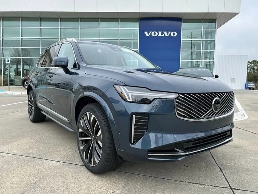 2025 Volvo XC90 photo 1
