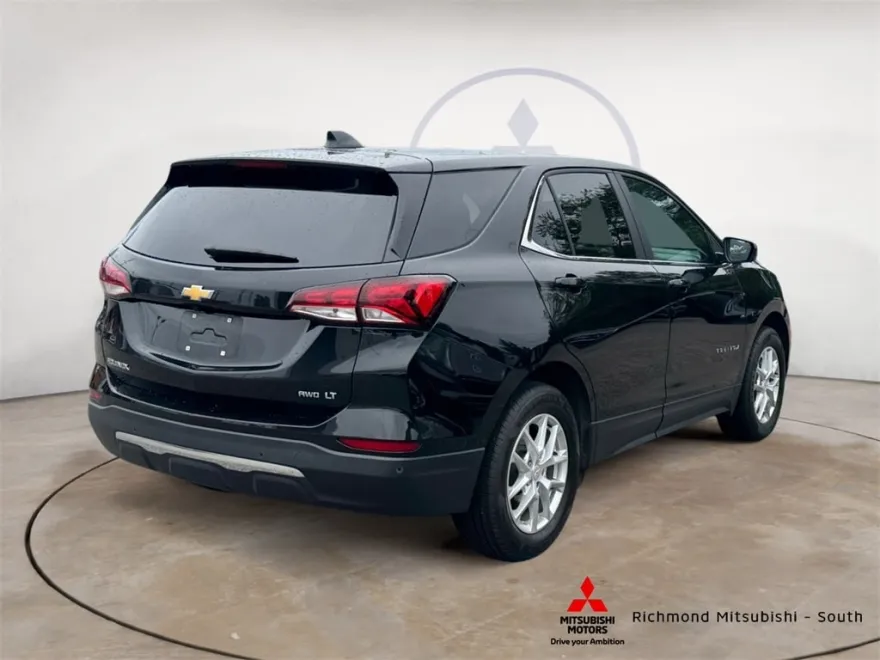 2023 Chevrolet Equinox LT photo 1