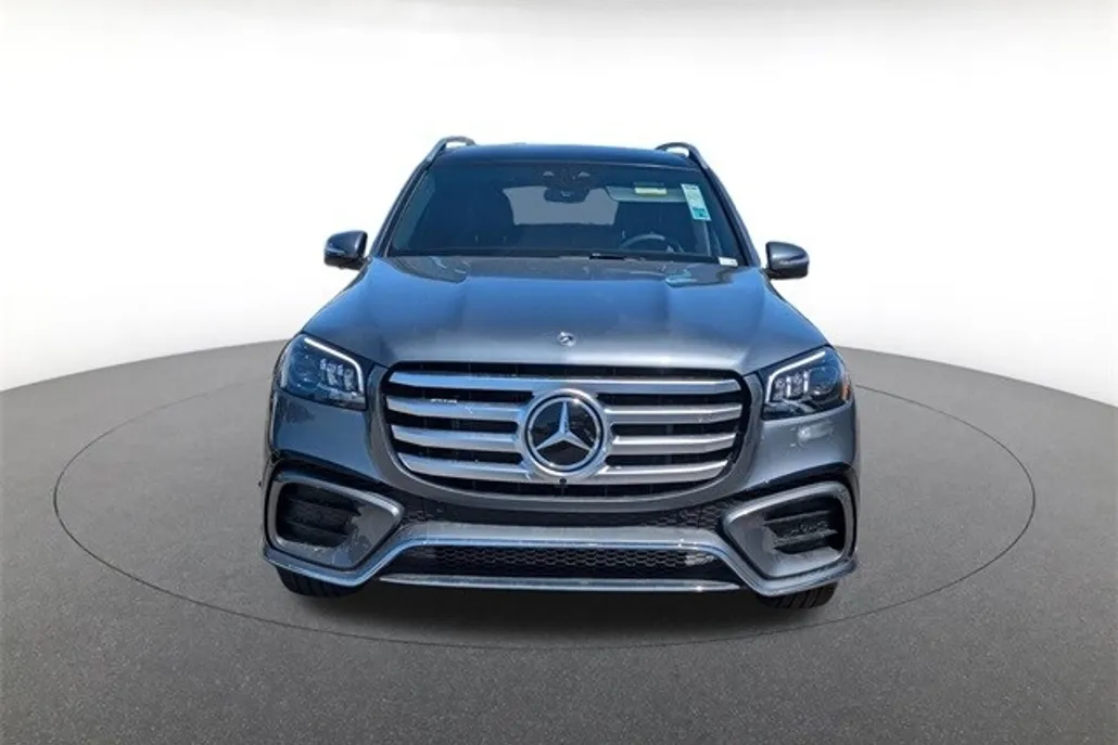 2025 Mercedes Benz GLS 450 4MATIC photo 1