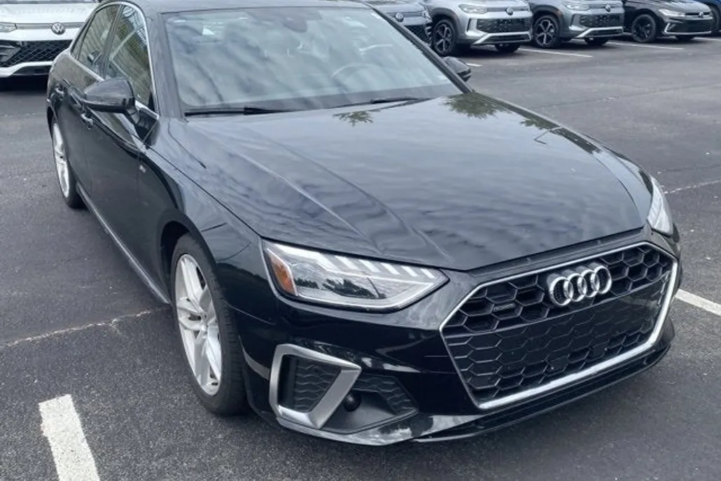 2024 Audi A4 S line Premium Plus photo 1