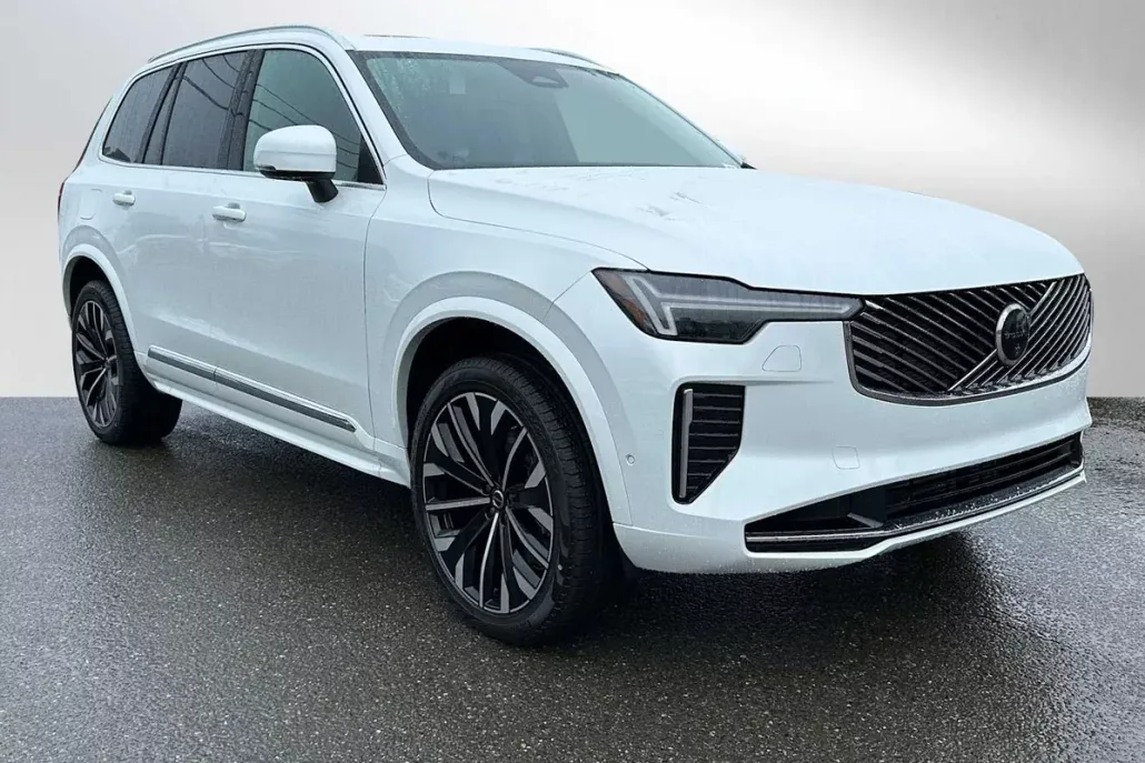 2025 Volvo XC90 T8 Plus photo 1