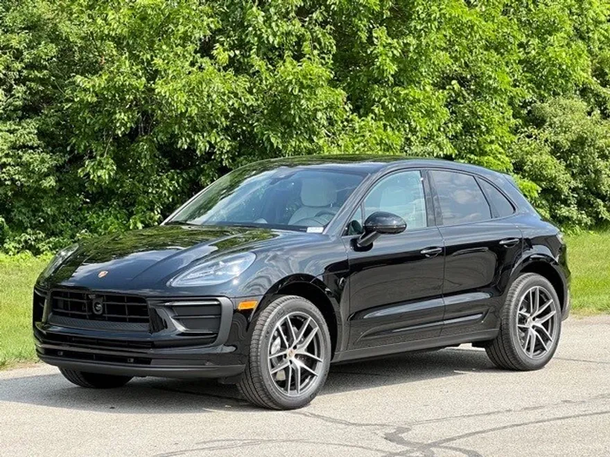2025 Porsche Macan S photo 1