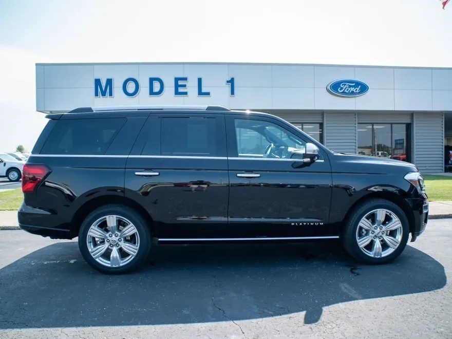 2024 Ford Expedition Platinum photo 1