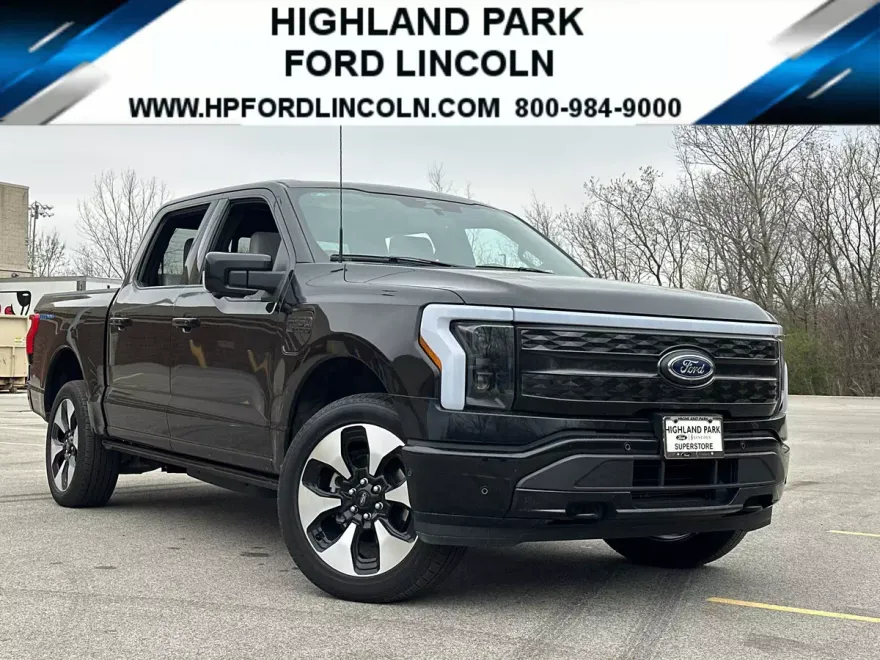 2023 Ford F-150 Lightning Platinum photo 1
