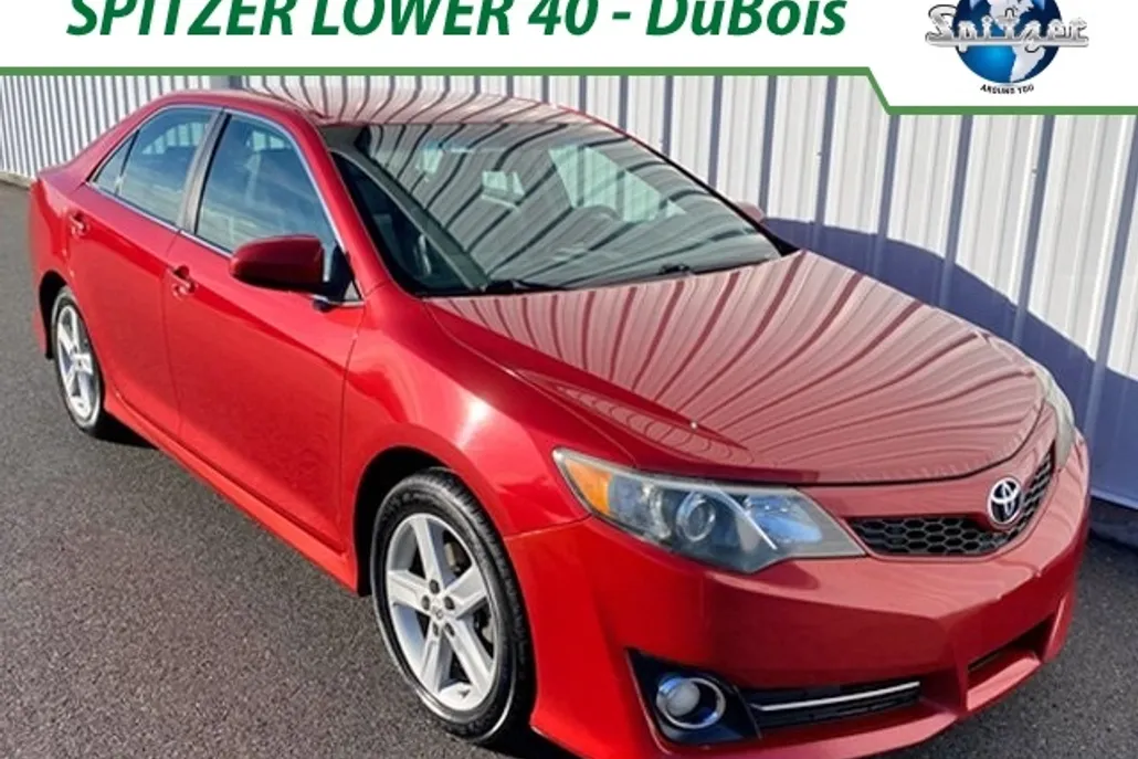 2012 Toyota Camry SE photo 1