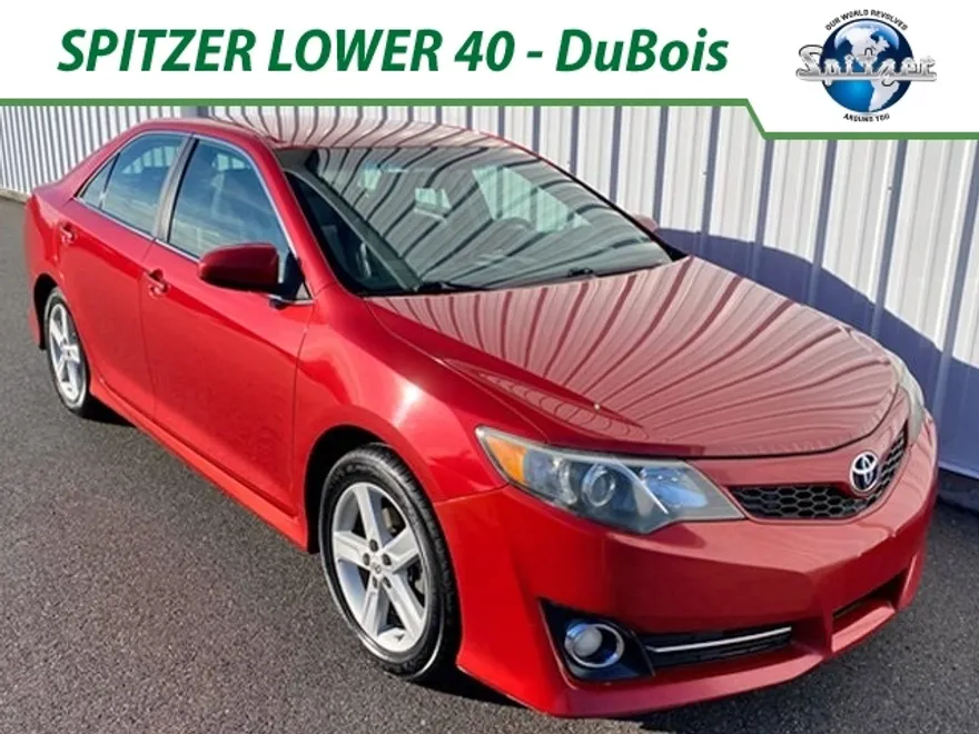 2012 Toyota Camry SE photo 1