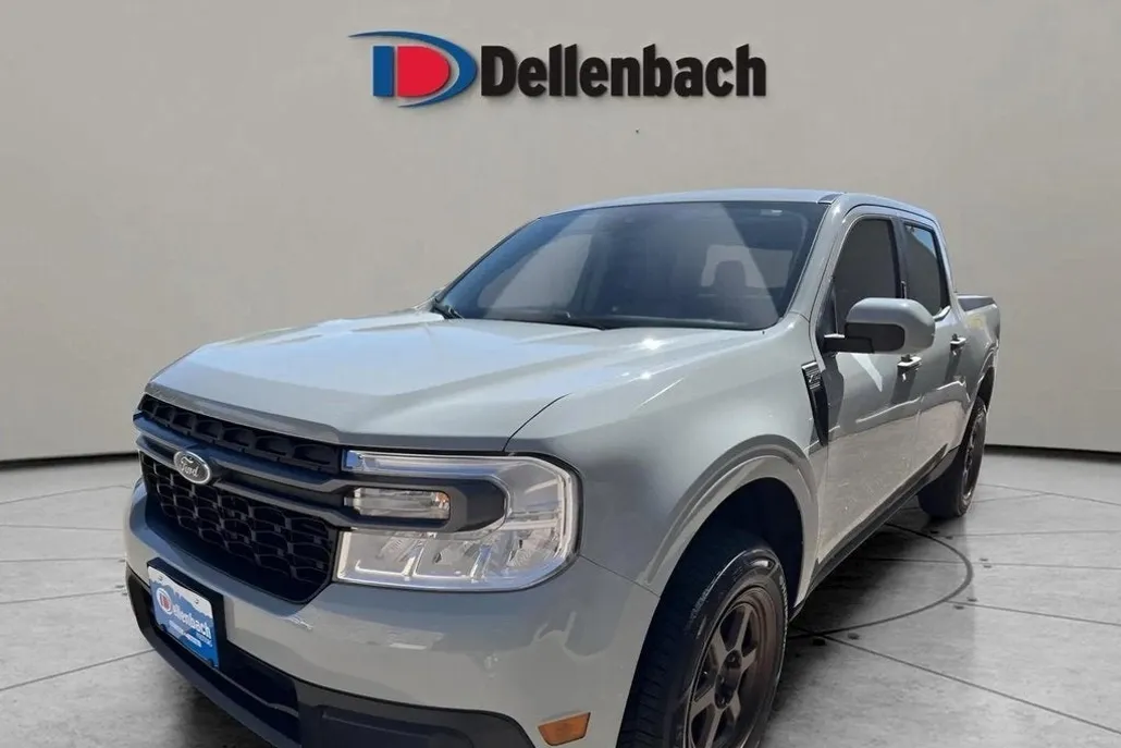2023 Ford Maverick XLT photo 1