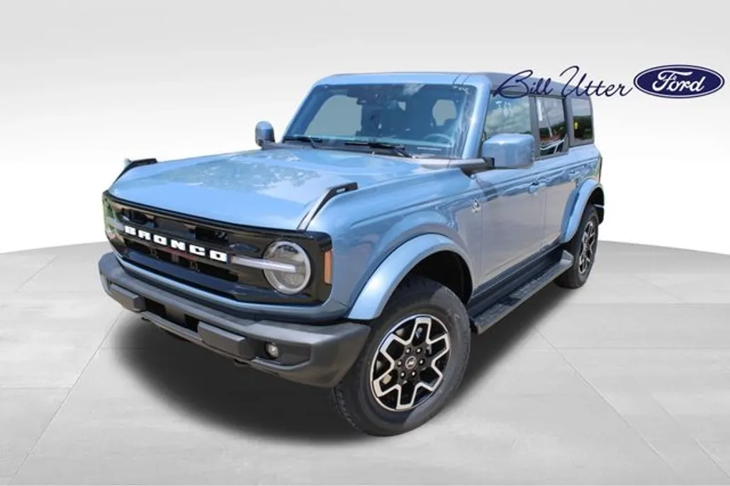 2025 Ford Bronco Outer Banks photo 1