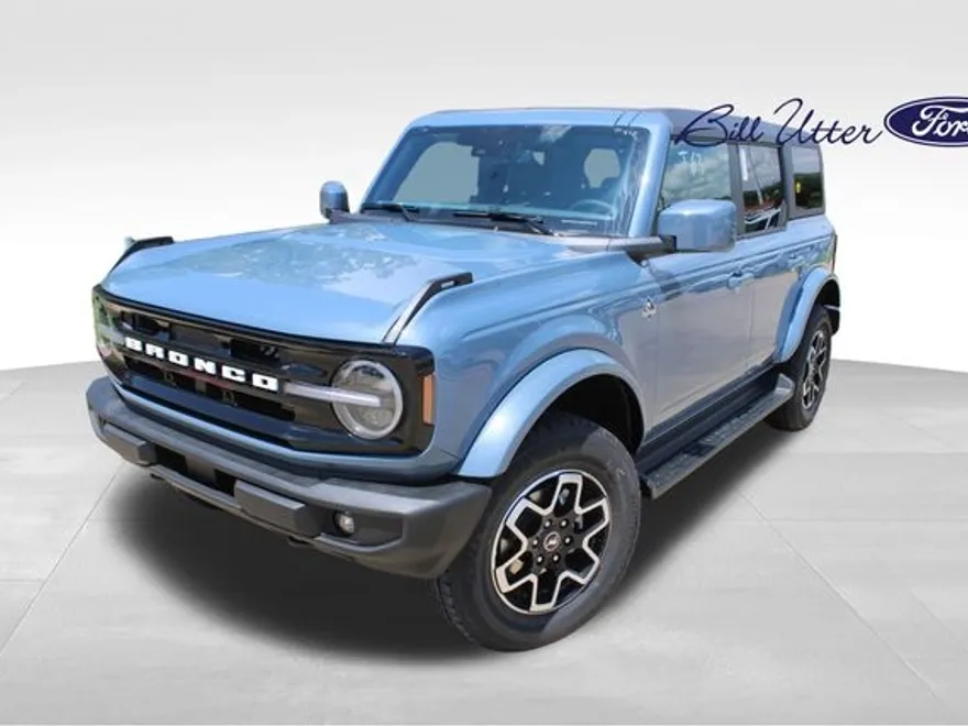 2025 Ford Bronco Outer Banks photo 1