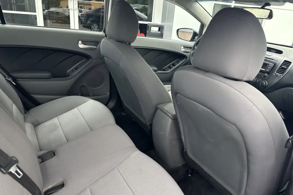 2018 Kia Forte LX Base photo 1
