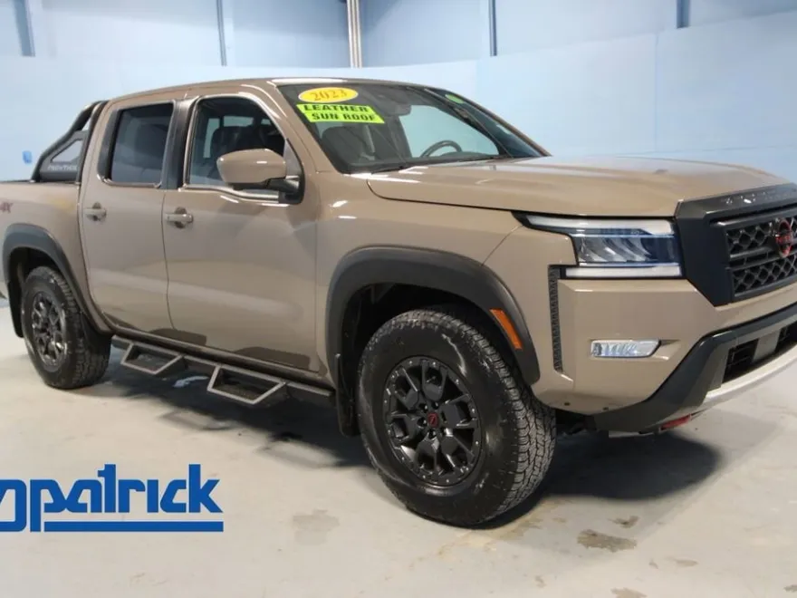 2023 Nissan Frontier PRO-4X photo 1