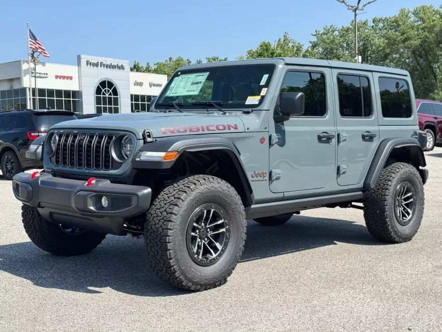 2025 Jeep Wrangler Rubicon photo 1