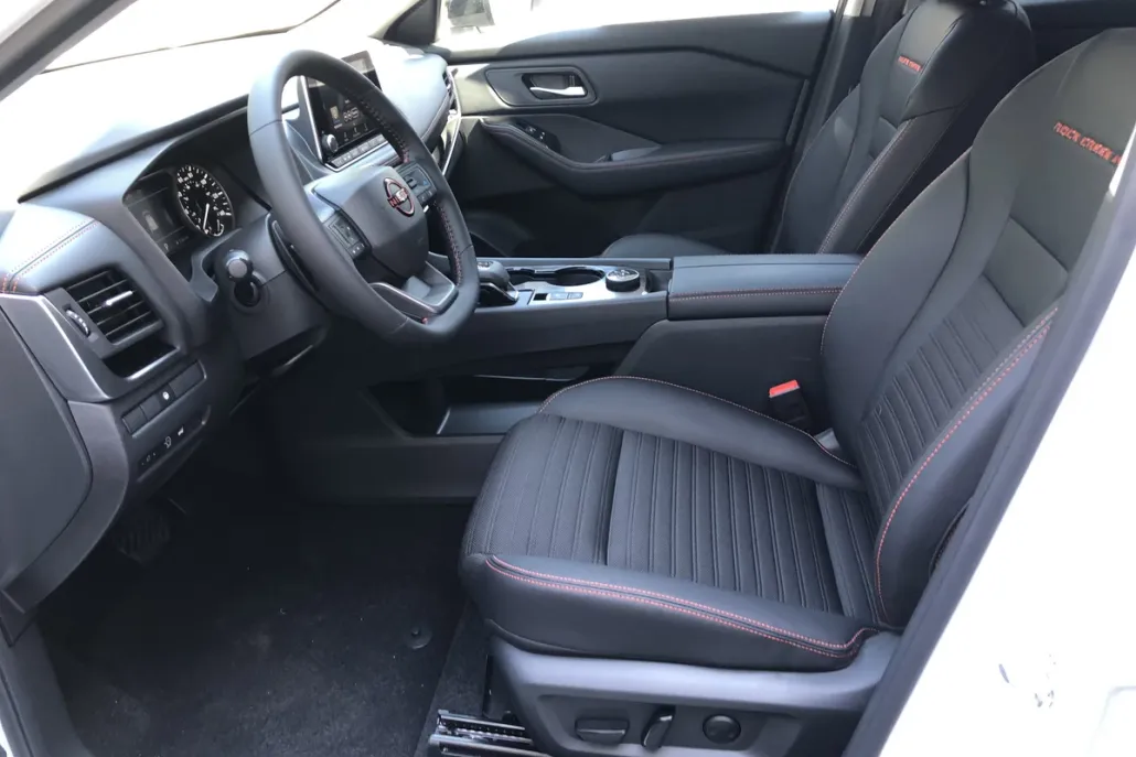 2026 Nissan Rogue SV photo 1