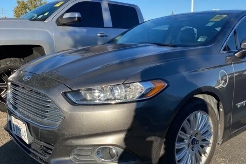 2013 Ford Fusion Energi photo 1
