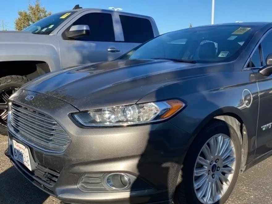 2013 Ford Fusion Energi photo 1