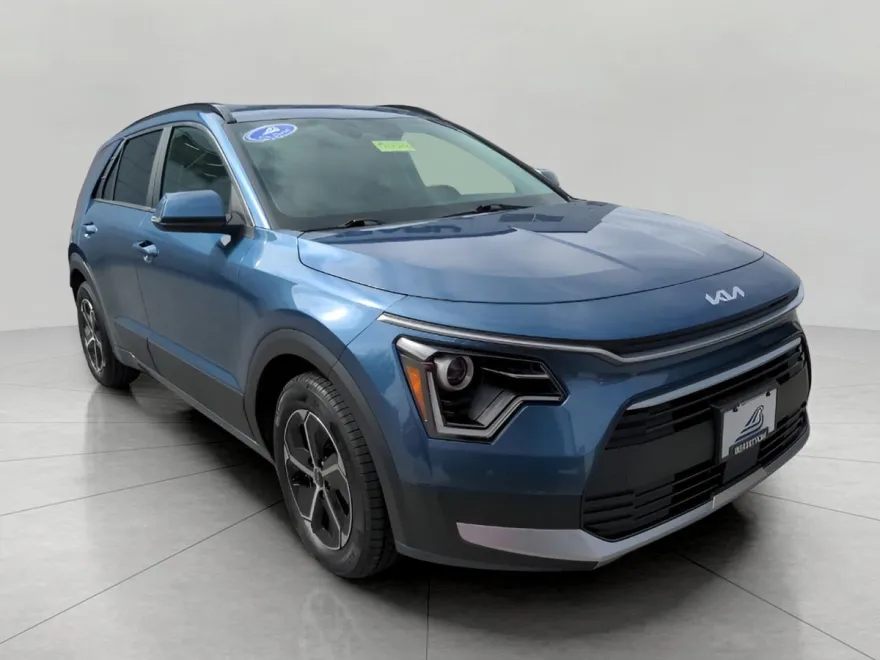2024 Kia Niro EX photo 1
