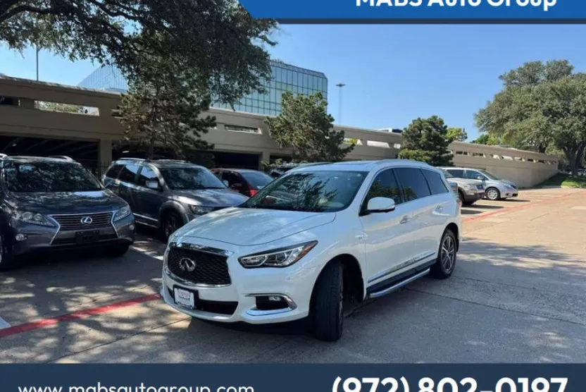 2017 Infiniti QX60 Base photo 1