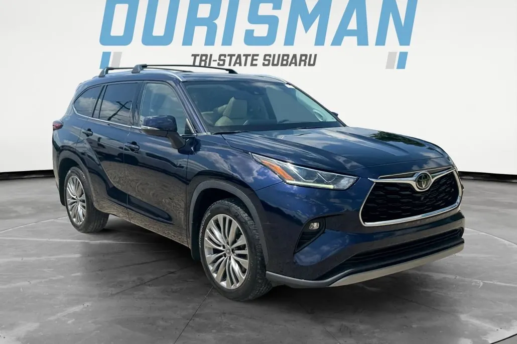 2021 Toyota Highlander Platinum photo 1