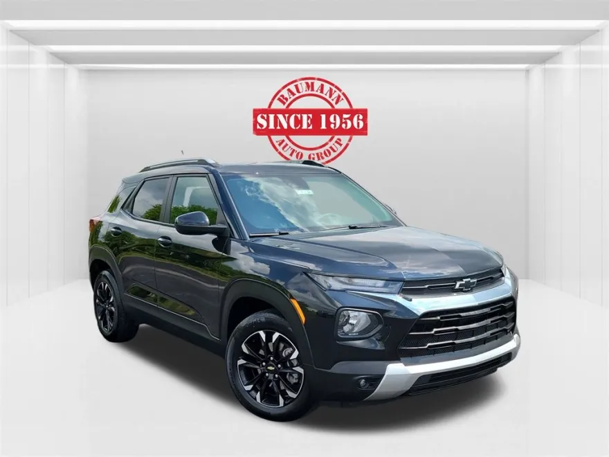 2023 Chevrolet Trailblazer LT photo 1