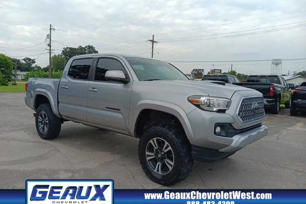 2019 Toyota Tacoma TRD Sport photo 1
