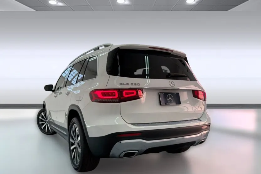2022 Mercedes Benz GLB 250 photo 1