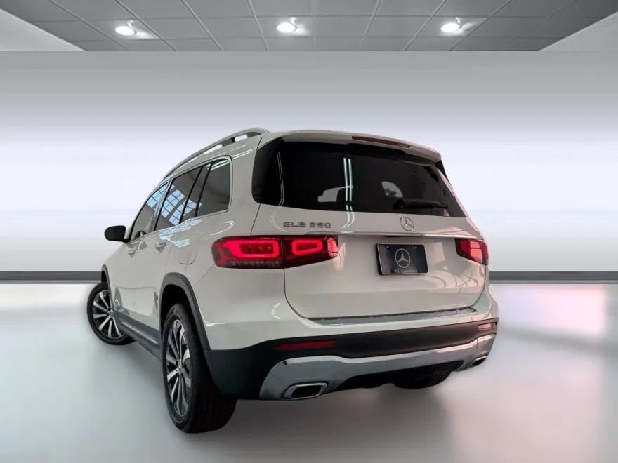 2022 Mercedes Benz GLB 250 photo 1