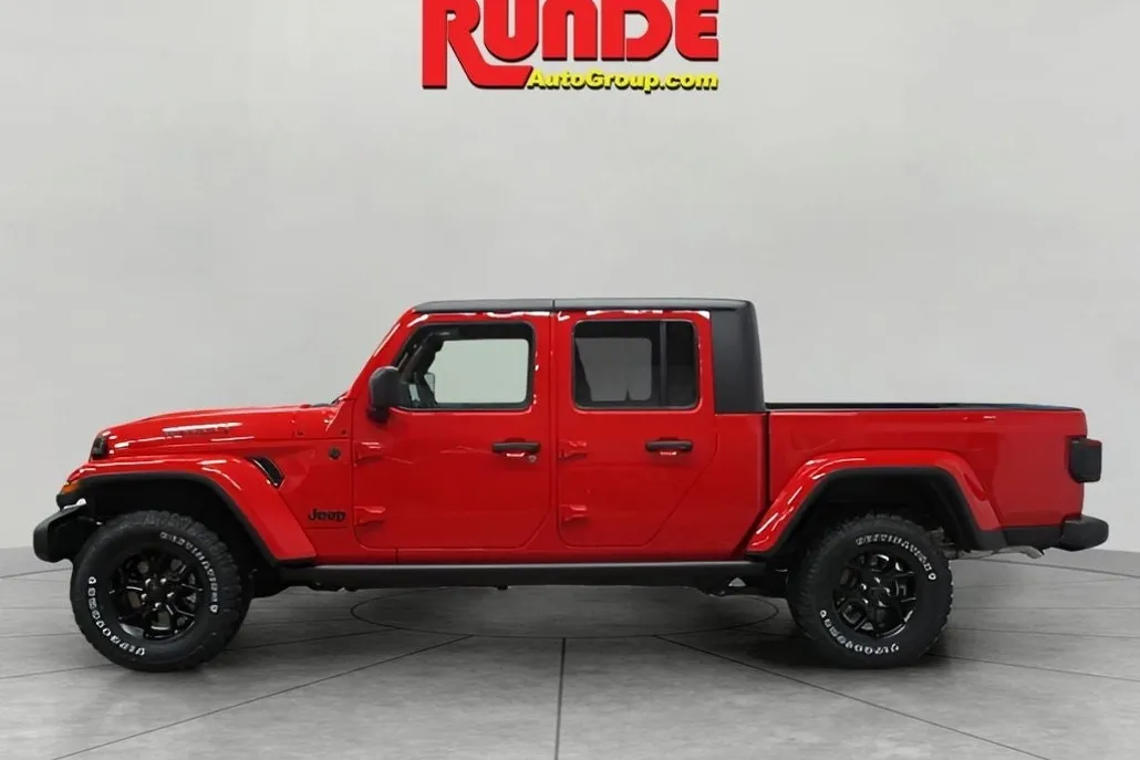 2024 Jeep Gladiator Sport Willys photo 1