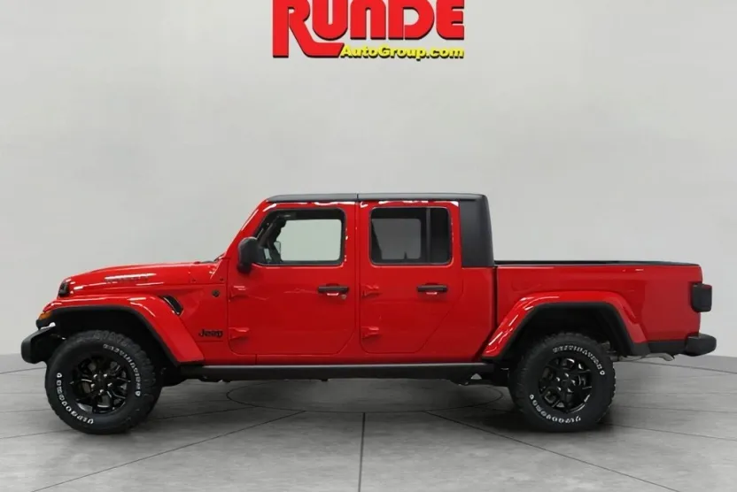 2024 Jeep Gladiator Sport Willys photo 1
