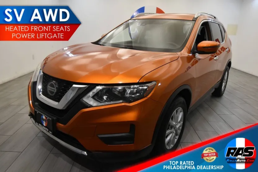 2019 Nissan Rogue SV photo 1