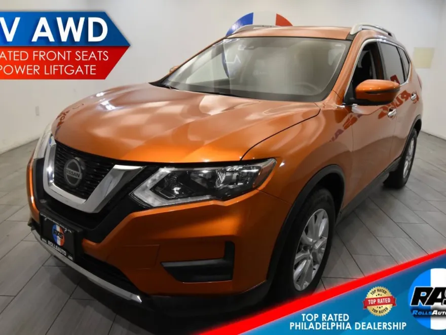 2019 Nissan Rogue SV photo 1