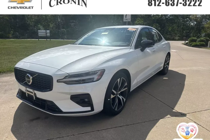 2024 Volvo S60 B5 Plus photo 1