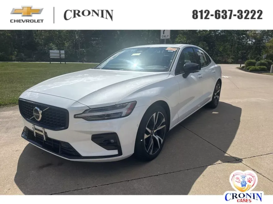 2024 Volvo S60 B5 Plus photo 1