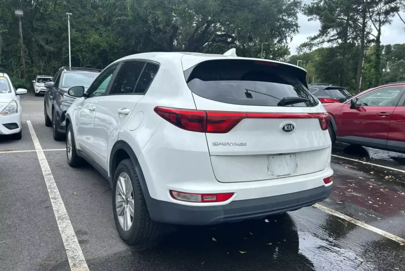 2017 Kia Sportage LX photo 1