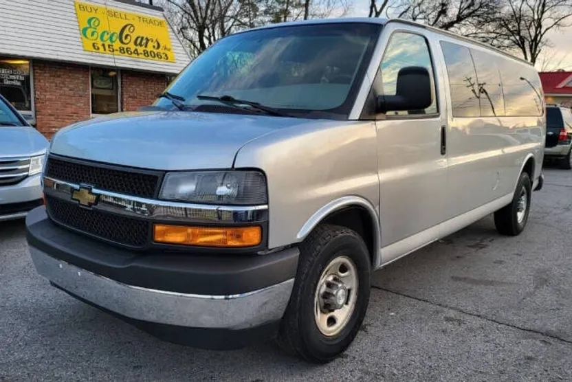 2018 Chevrolet Express LT 3500 photo 1