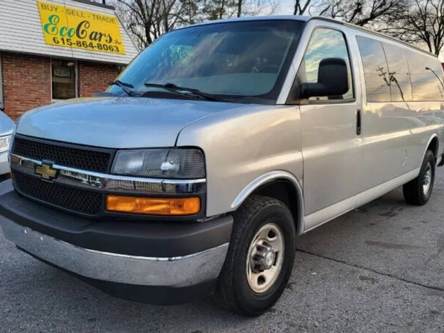 2018 Chevrolet Express LT 3500 photo 1