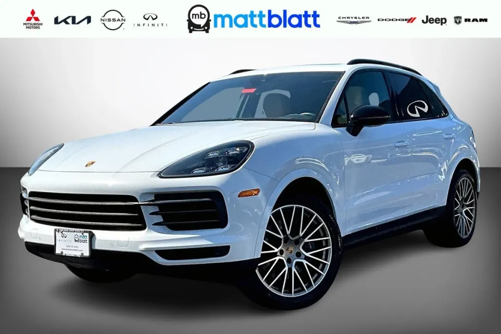 2023 Porsche Cayenne Platinum Edition photo 1
