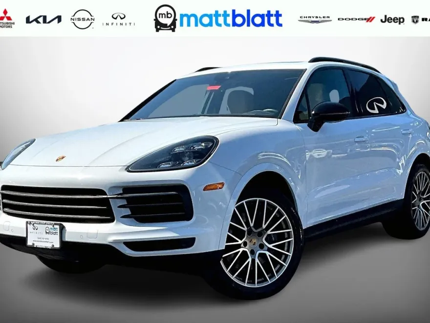2023 Porsche Cayenne Platinum Edition photo 1