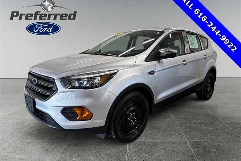 2019 Ford Escape S photo 1
