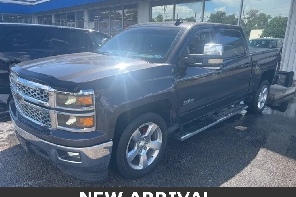 2015 Chevrolet Silverado 1500 LT photo 1