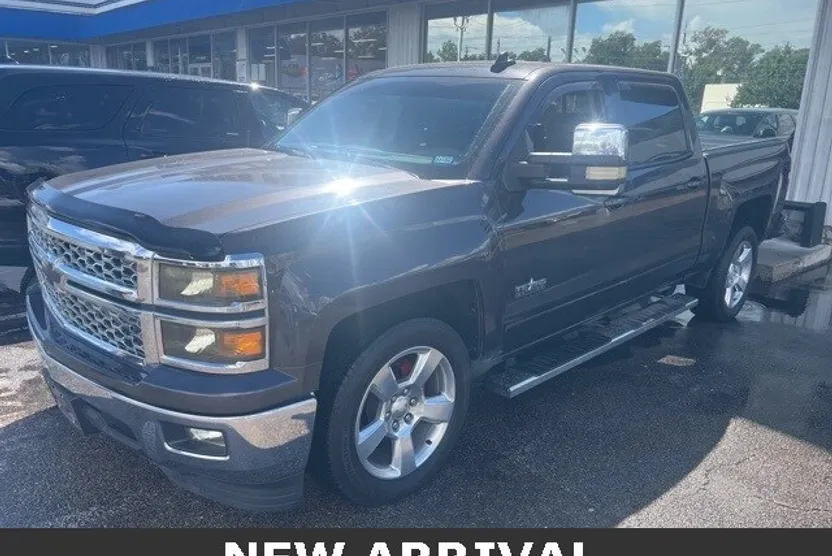 2015 Chevrolet Silverado 1500 LT photo 1