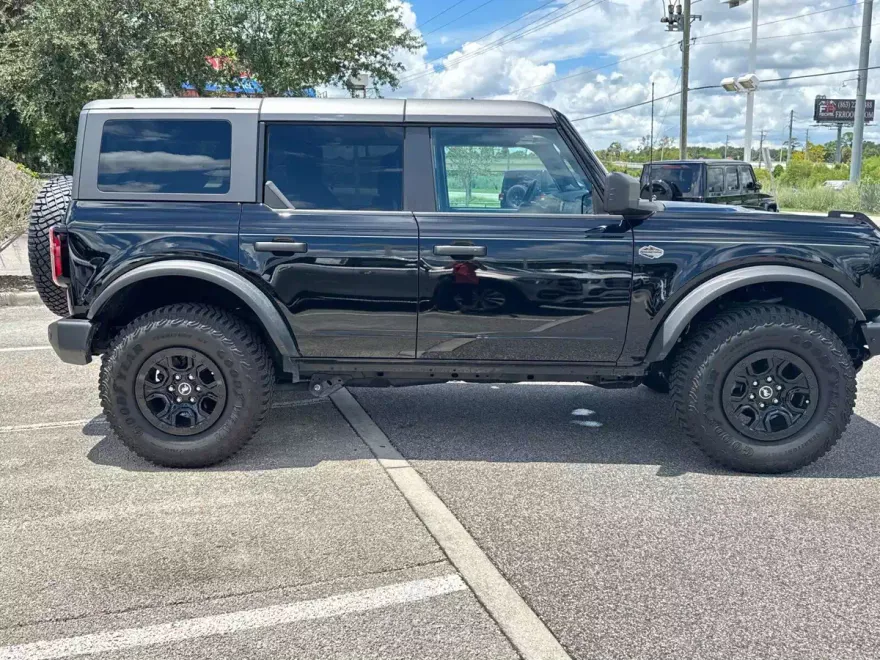 2024 Ford Bronco Wildtrak photo 1