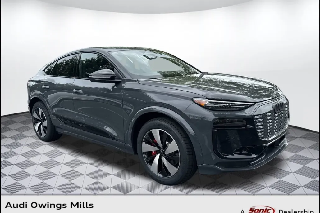 2025 Audi SQ6 photo 1