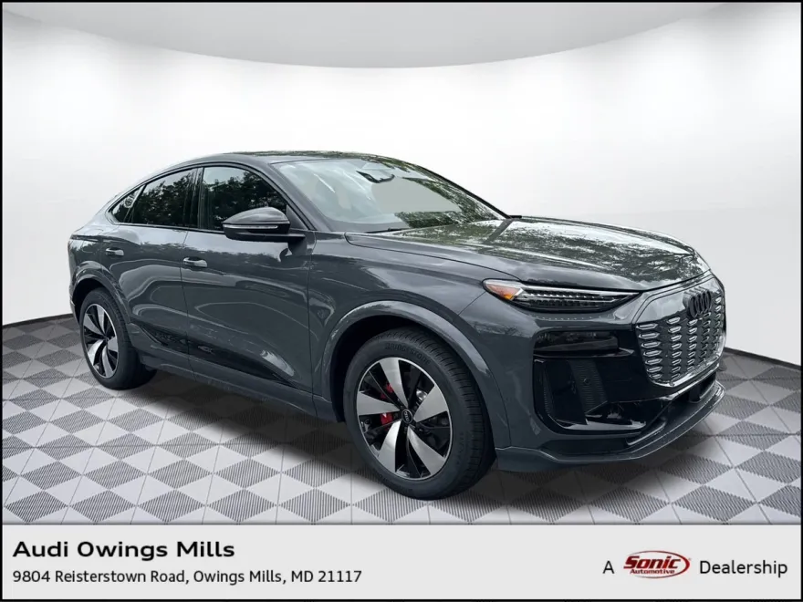 2025 Audi SQ6 photo 1
