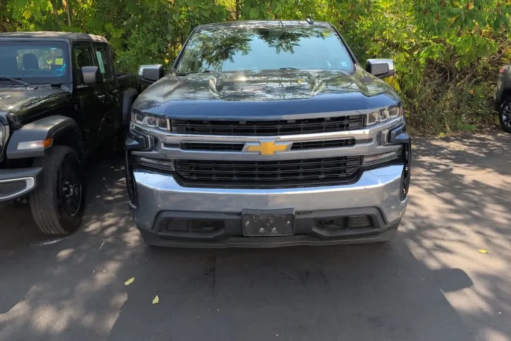 2019 Chevrolet Silverado 1500 LT photo 1