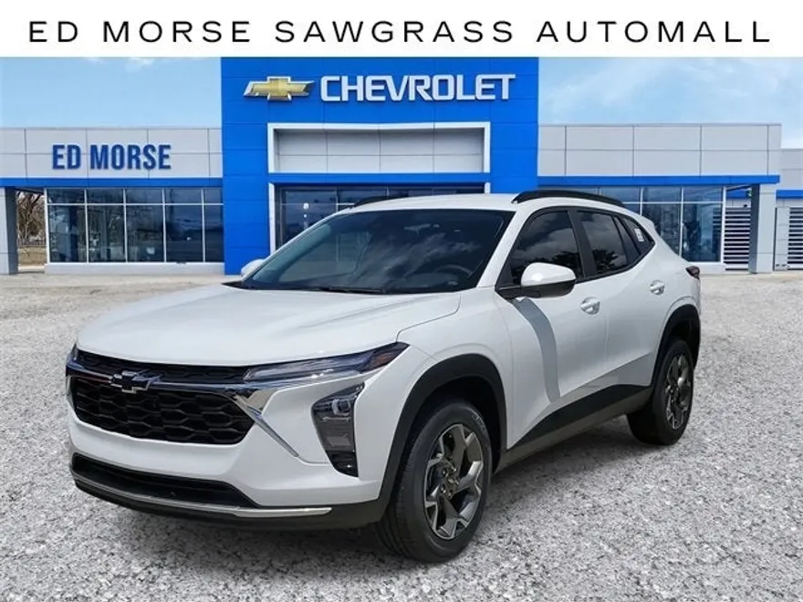 2025 Chevrolet Trax LT photo 1